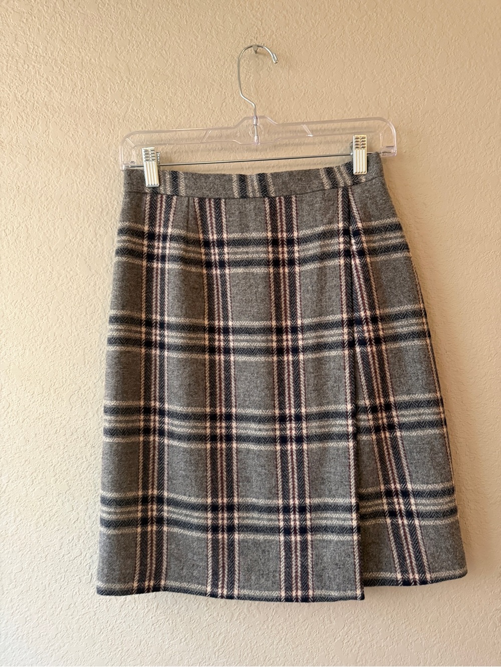 Vintage Talbots Tartan Wool Gray Plaid Wrap Skirt Size 4